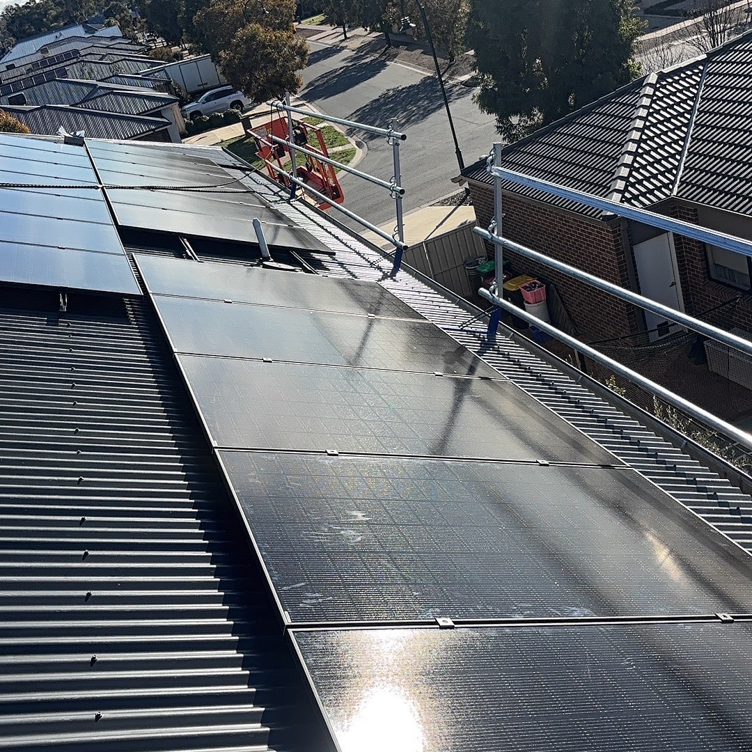 Rooftop solar panel installation in Bendigo